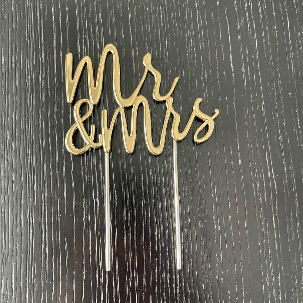 Gold Mr & Mrs Cake Topper